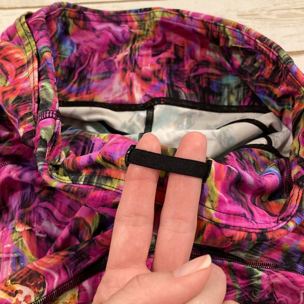 Lululemon Fast and Free High-Rise Crop 23"
5 Pocket Hyper Flow Pink Multi SZ6 - Picture 12 of 13